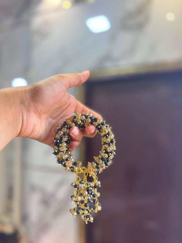 Crystal Gajra Bracelet – Elegant Sparkle | Stylish Traditional Jewellery